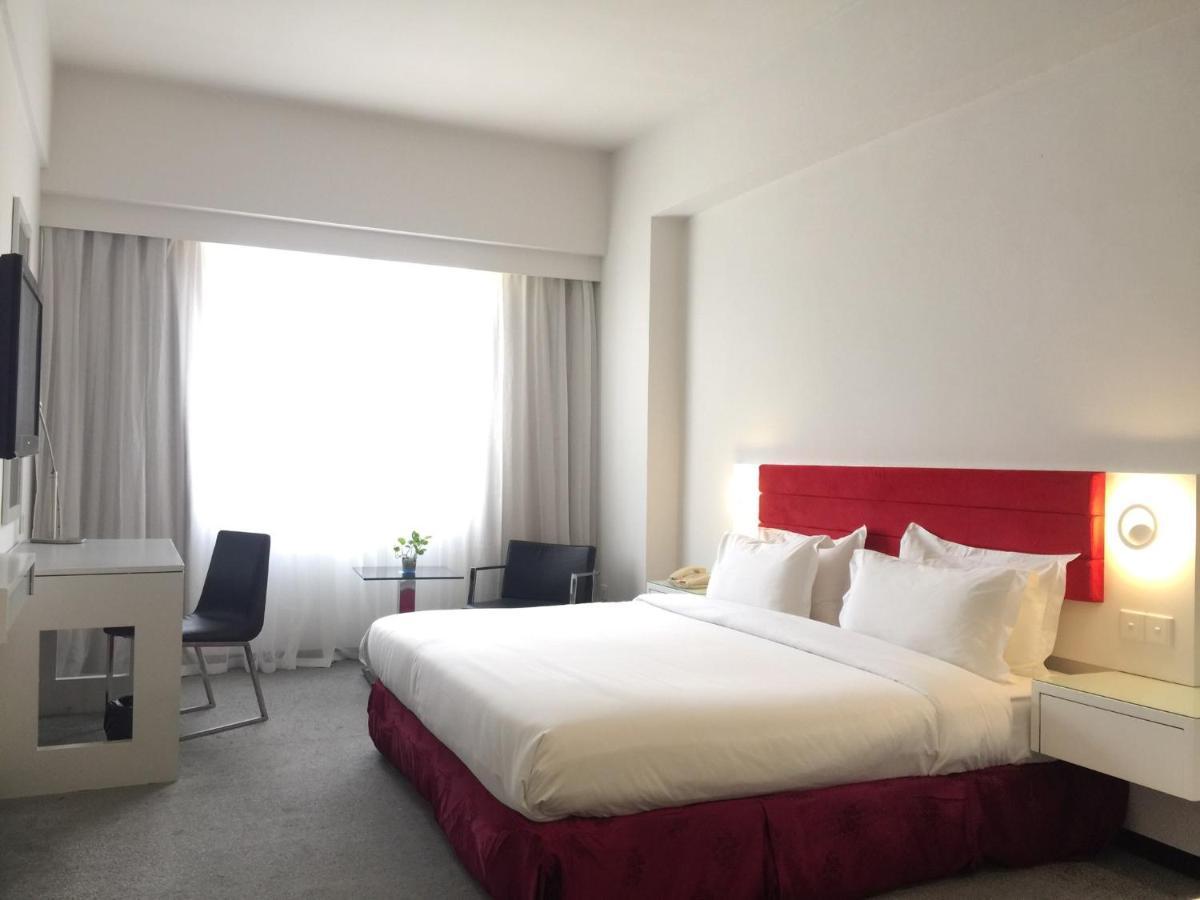 Borneo Royale Hotel Tawau Exteriör bild