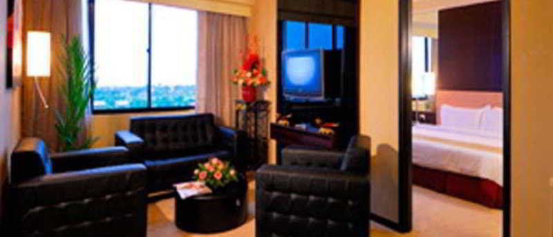 Borneo Royale Hotel Tawau Exteriör bild
